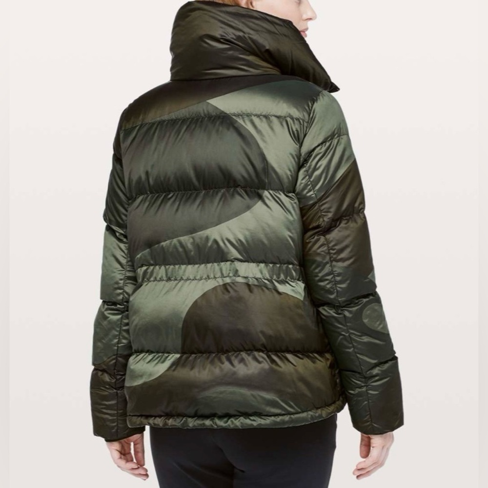 2018 Lululemon Cloudscape Puffer Jacket Coat Dark… - image 2